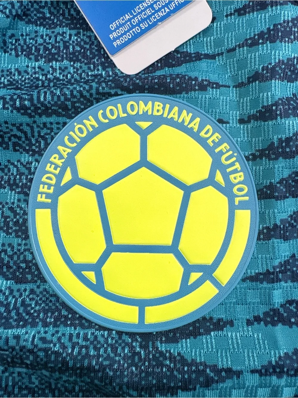 Adidas Colombia 2026 Away Authentic Jersey Slim Fit Size L (Fits Like M)